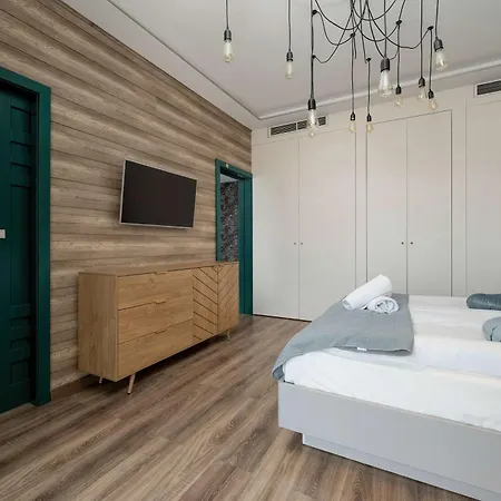 Appartamento Modern In The Center Of With Air Conditioning And Balcony By Renters