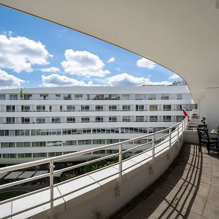 Modern In The Center Of With Air Conditioning And Balcony By Renters Apartment *