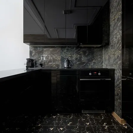 Apartment Modern In The Center Of With Air Conditioning And Balcony By Renters *
