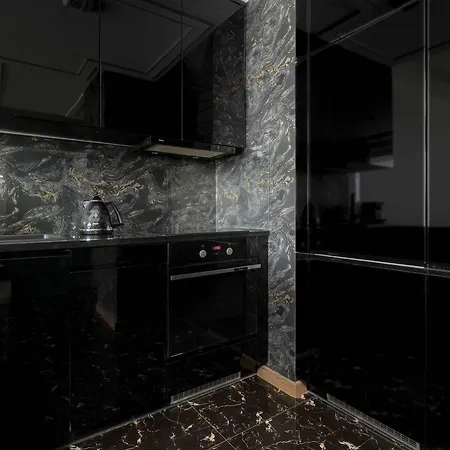 Modern In The Center Of With Air Conditioning And Balcony By Renters *