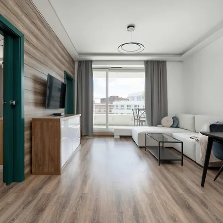 Modern In The Center Of With Air Conditioning And Balcony By Renters Wroclaw